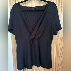 Torrid peplum top fitted 2X EUC ribbed faux wrap v-neck short sleeves black